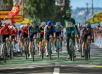 Girmay gana una accidentada etapa 12 del Tour 2024