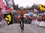 Van der Poel logra su tercer campeonato mundial de Ciclocross