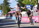 El italiano Andrea Vendrame gana la 12ª etapa del Giro de Italia y Egan Bernal sigue líder