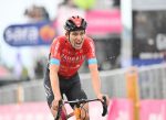 Gino Mäder ganó la 6ª etapa del Giro y Attila Valter irrumpe como nuevo líder