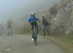 Superman López gana la etapa reina de La Vuelta y Roglic sigue líder