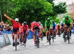Resumen 1ª Etapa Vuelta del Porvenir: Héctor Quintana ganador, Martín Vidaurre líder de Montaña y JL Rodríguez líder meta volante