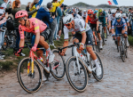 Paris-Roubaix fue para Van der Poel