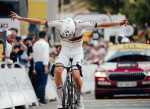 Tadej Pogačar ganó la Etapa 6 del Tour y es líder general